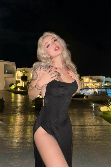 Karolina Russian escort Milan (Milano) 4