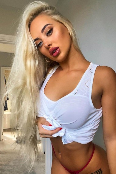 Julia Russian escort Milan (Milano) 2